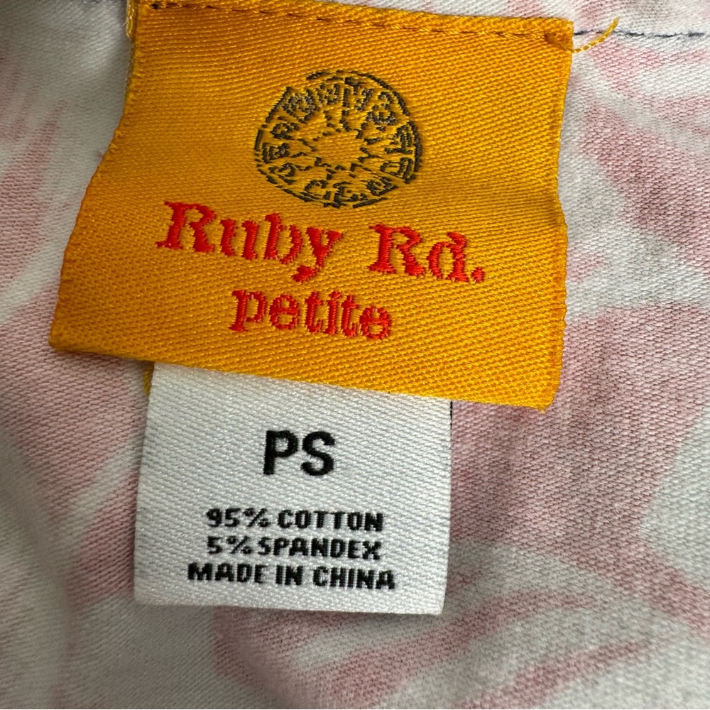 ♥️ Ruby Rd. Top ♥️ - Picture 3 of 3